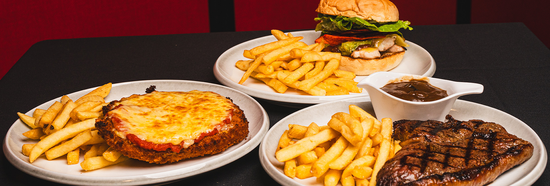 Lyndoch-Hotel-Barossa-Valley-Local-Pub-Family-Friendly-Bistro-Dining-Schnitzel-Steak-Burger