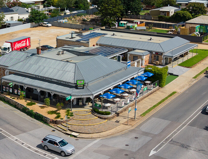 Lyndoch-Hotel-Barossa-Valley-South-Australia-Family-Friendly-Pub-Meals-drinks