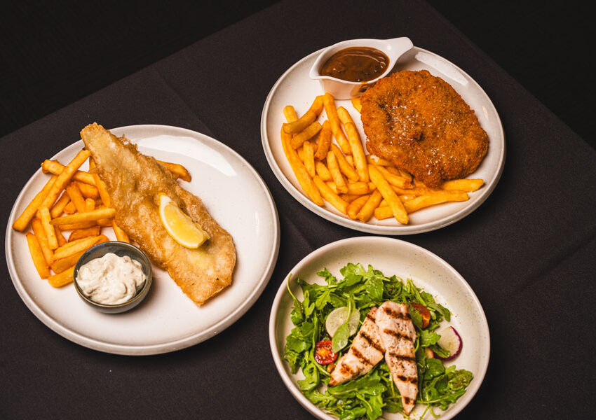 Lyndoch-Hotel-Bistro-Restaurant-Meals-Dinner-Lunch-Pub-Food