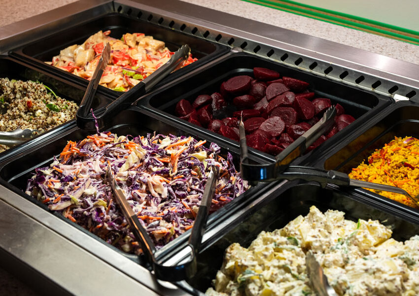 Lyndoch-Hotel-Bistro-Restaurant-Meals-Dinner-Lunch-Pub-salad-bar