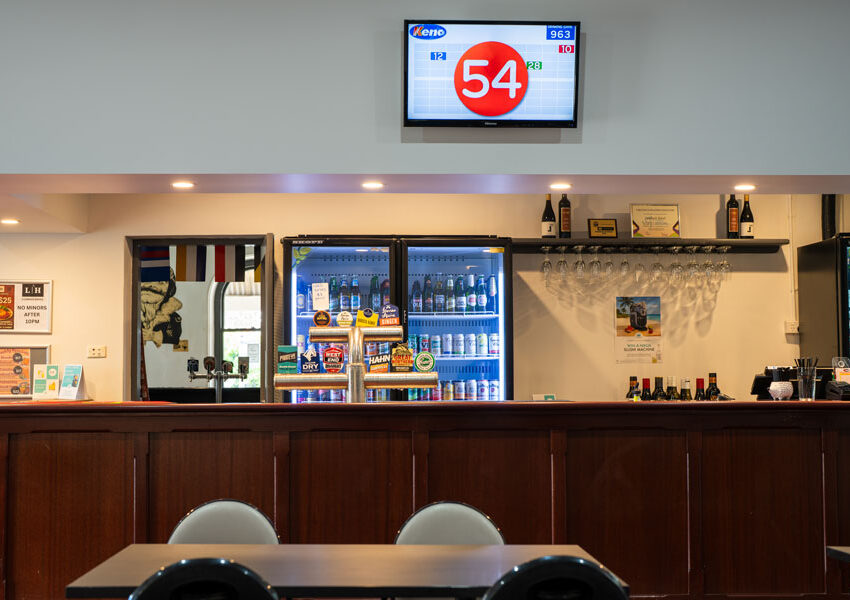 Lyndoch-Hotel-sports-saloon-bar-keno-tab-gaming