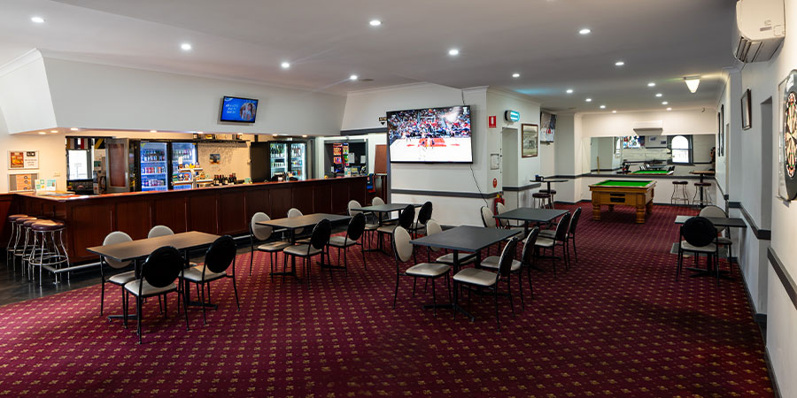 lyndoch-hotel-saloon-bar-sports-tab-pool-drinks